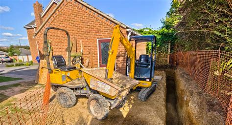 mini digger driving courses